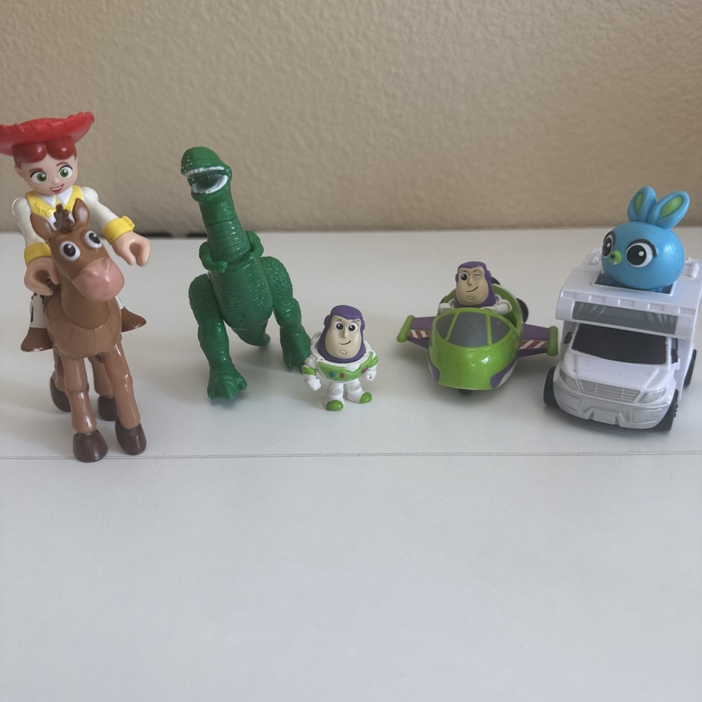 Disney Toy Story Figure Toy Lot Of 8 Aliens, Rex, Buzz, Bullseye, Jesse, Bunny